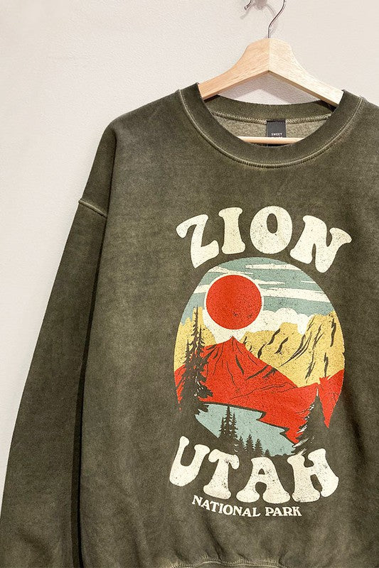 Zion National Park Graphic Crewneck